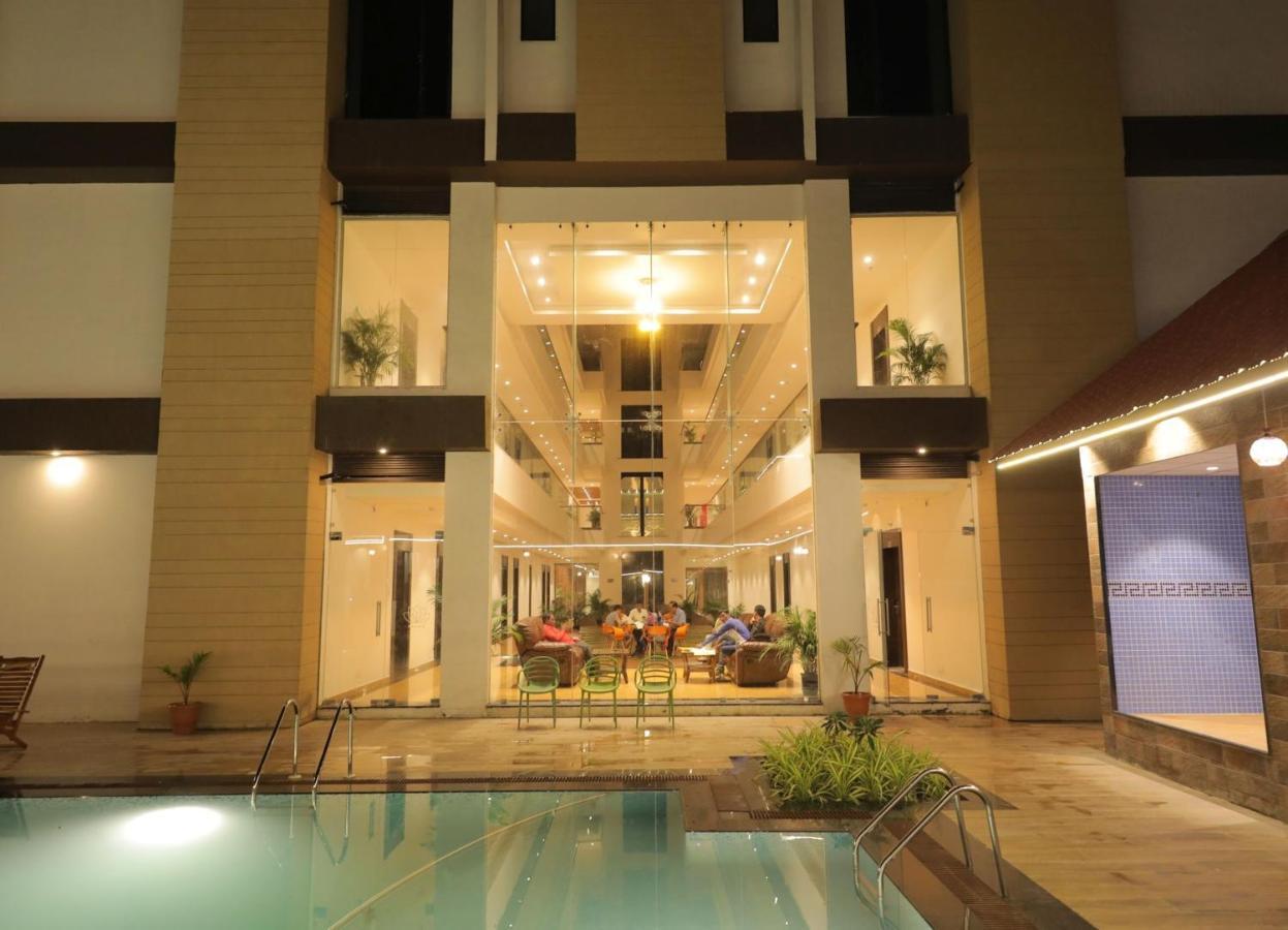 Sarovar Portico, Сомнатх Экстерьер фото