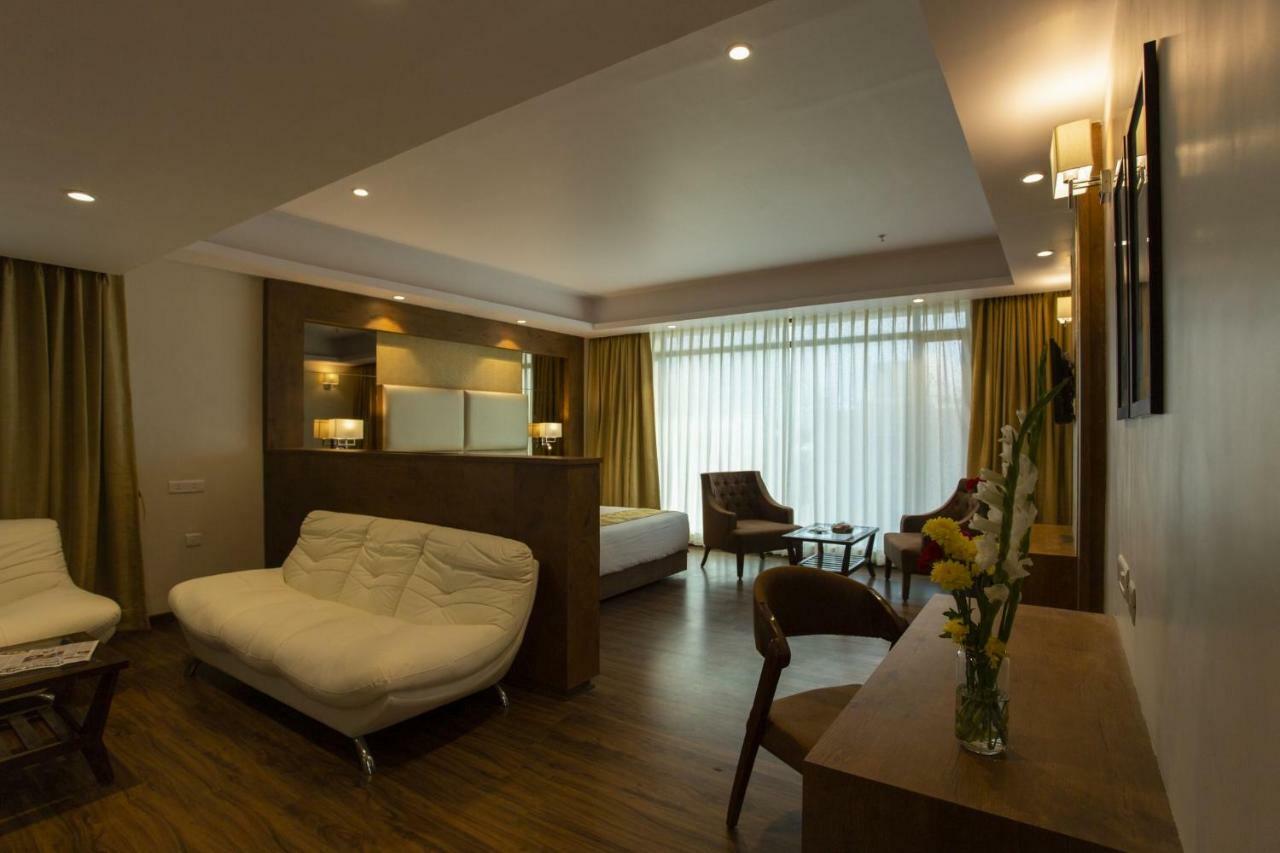 Sarovar Portico, Сомнатх Экстерьер фото