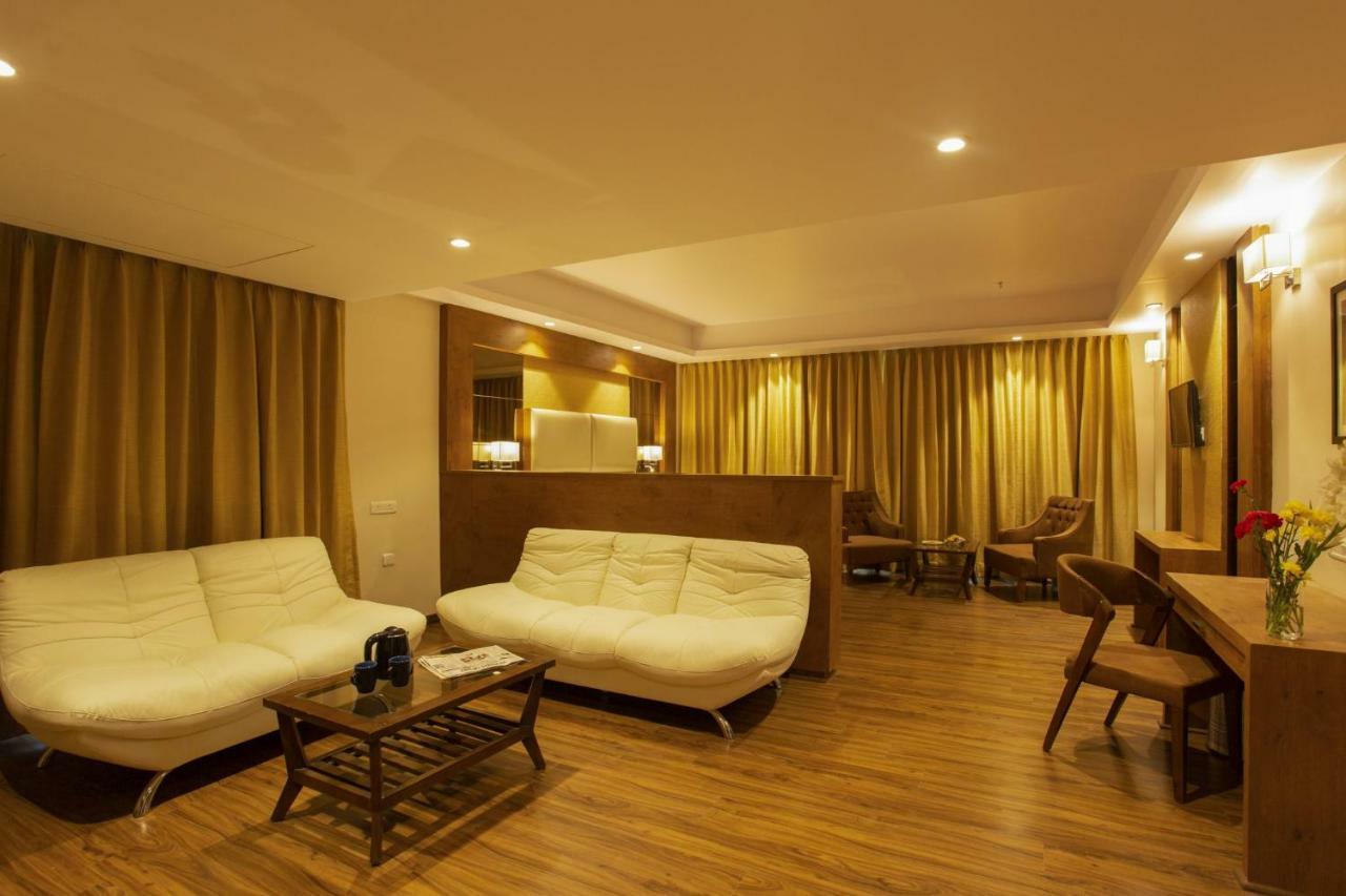 Sarovar Portico, Сомнатх Экстерьер фото